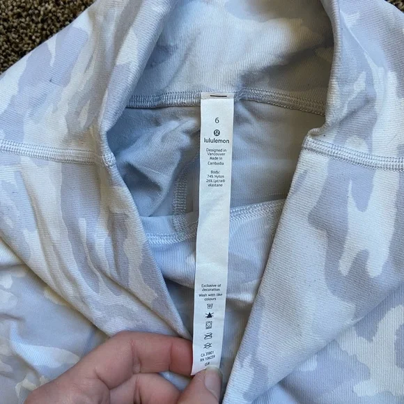 Lululemon White Camo Size 6 - Picture 4 of 7